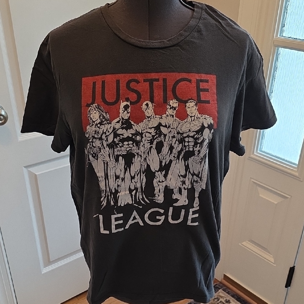 Old Navy Justice League Graphic Comfy Tee - Black and Red